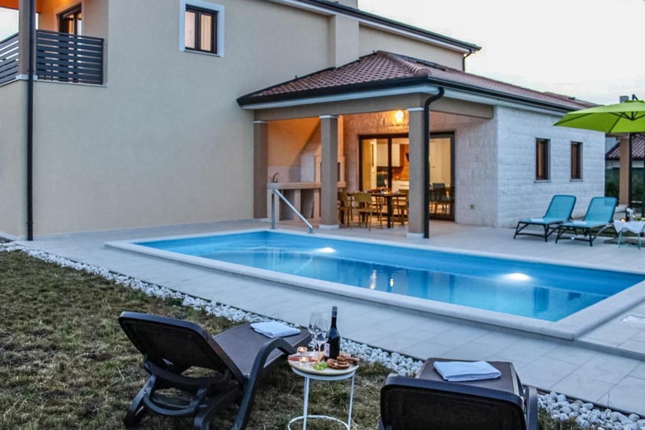 Villa Carneol Kaldanija Esterno foto